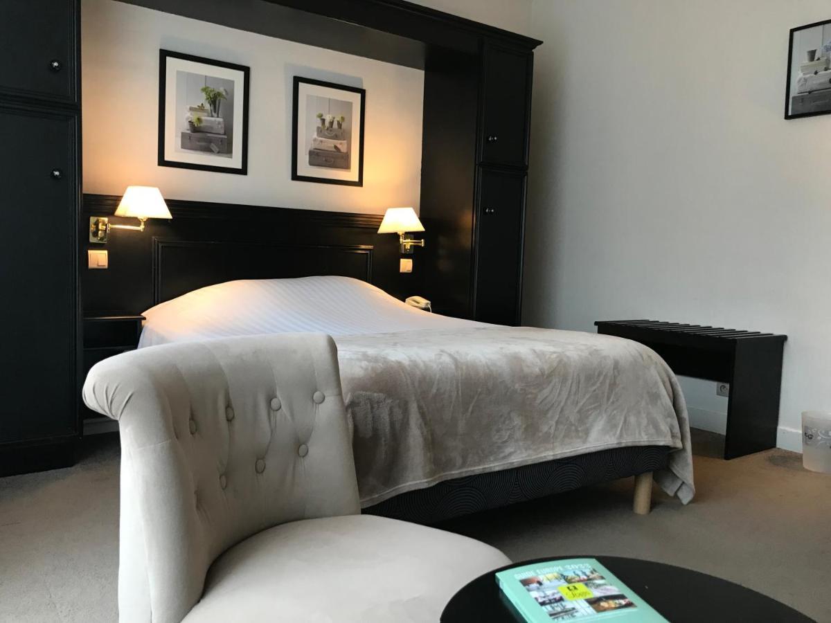 Logis Hotel-Restaurant Les Airelles Neufchâtel-en-Bray 외부 사진